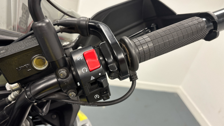 Suzuki V-Strom DL1000AL8
